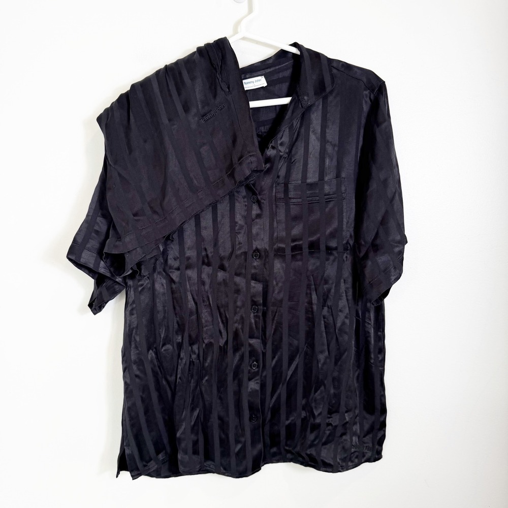 Tommy John Pajama Set Women Large Black Striped Satin Short Sleeve Shirt Shorts